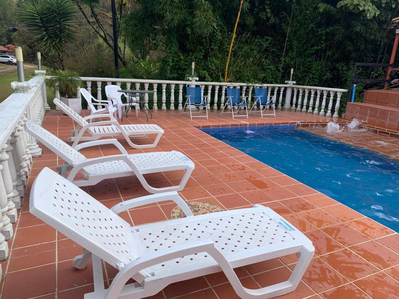 Finca Hotel La Bonita Guatape Exterior photo